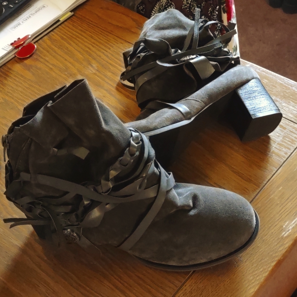 Slouch boots